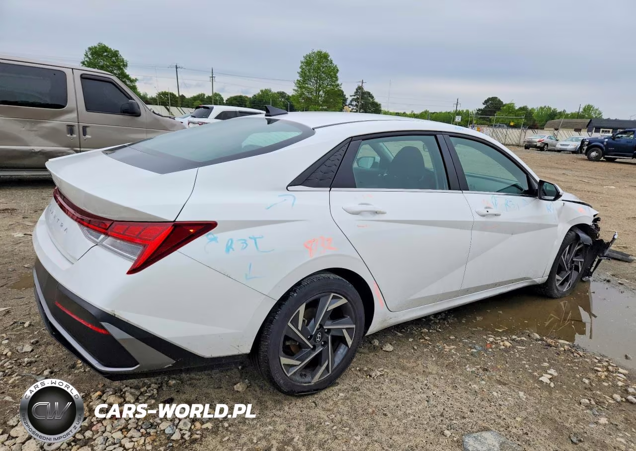 2025 Hyundai Elantra Sel Convenience VIN:KMHLS4DG6SU859624 - 3