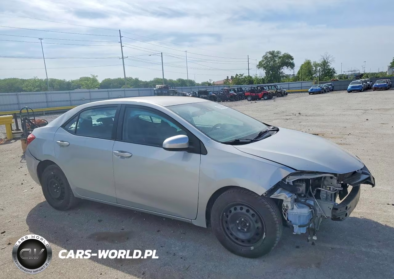 2019 Toyota Corolla Le VIN:2T1BURHE7KC137057 - 4