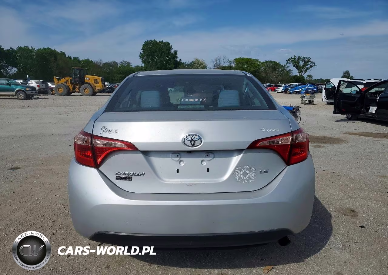 2019 Toyota Corolla Le VIN:2T1BURHE7KC137057 - 6