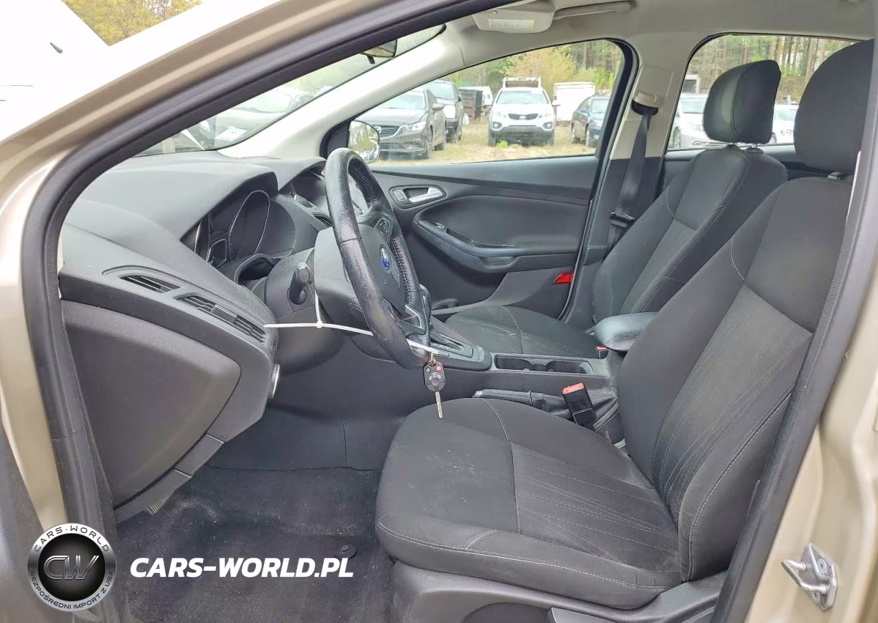 2017 Ford Focus Se VIN:1FADP3F24HL207627 - 7