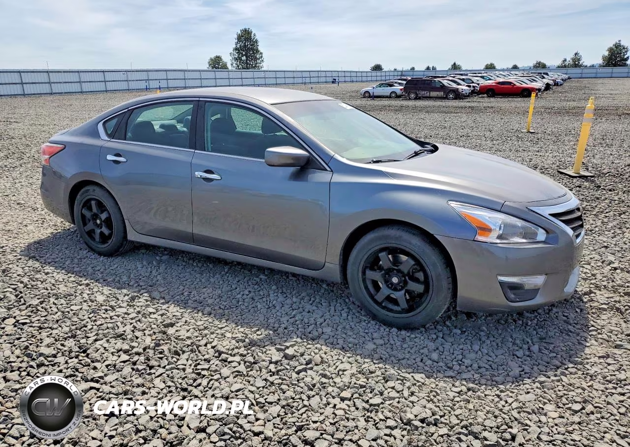 2015 Nissan Altima 2.5 S VIN:1N4AL3AP1FN302021 - 4