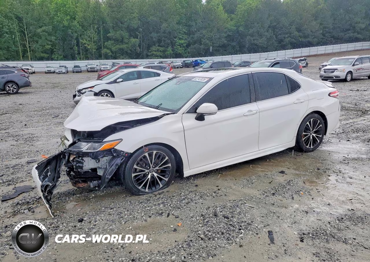 2018 Toyota Camry Se VIN:4T1B11HK5JU140293 - 1