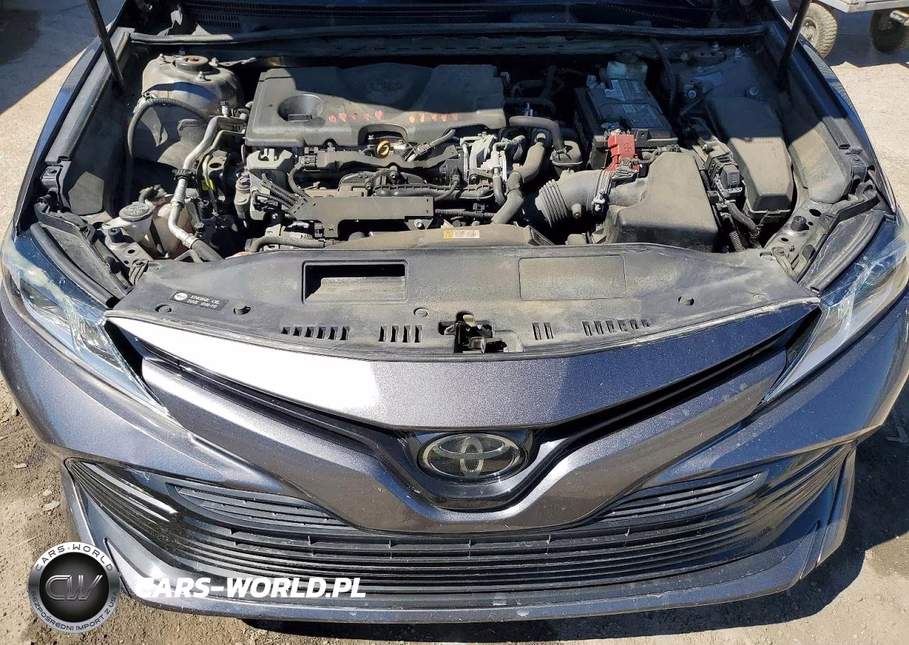 2018 Toyota Camry L VIN:4T1B11HK1JU610450 - 11