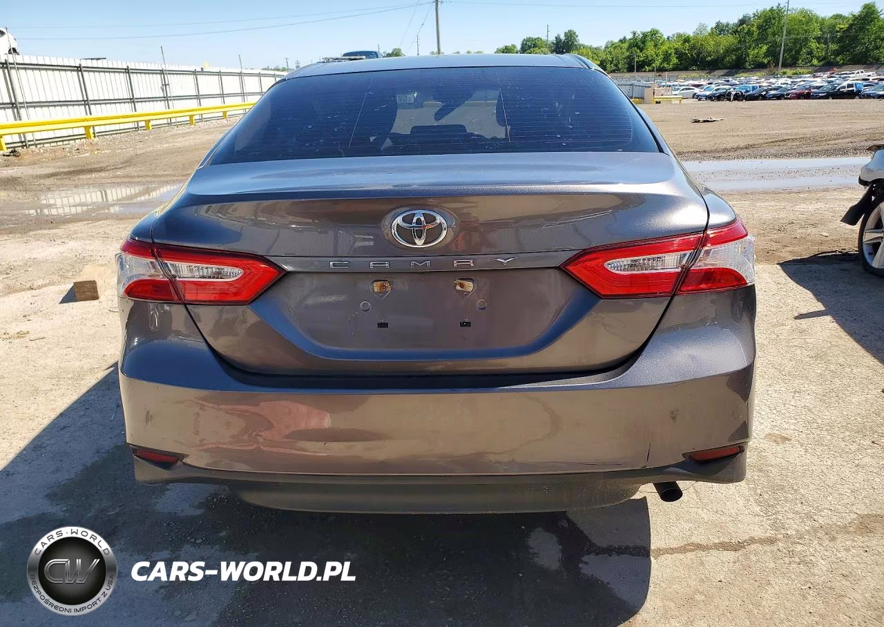2018 Toyota Camry L VIN:4T1B11HK1JU610450 - 6