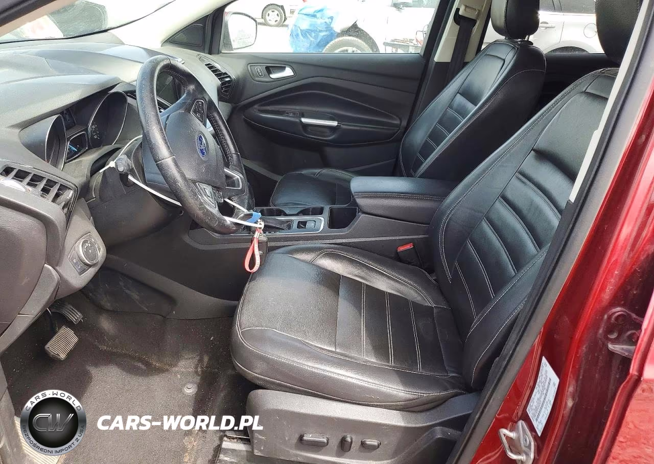 2019 Ford Escape Titanium VIN:1FMCU9J91KUA05671 - 7