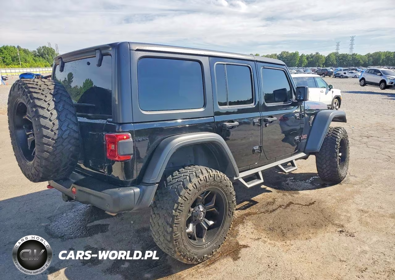 2018 Jeep Wrangler Unlimited Rubicon VIN:1C4HJXFGXJW275709 - 3