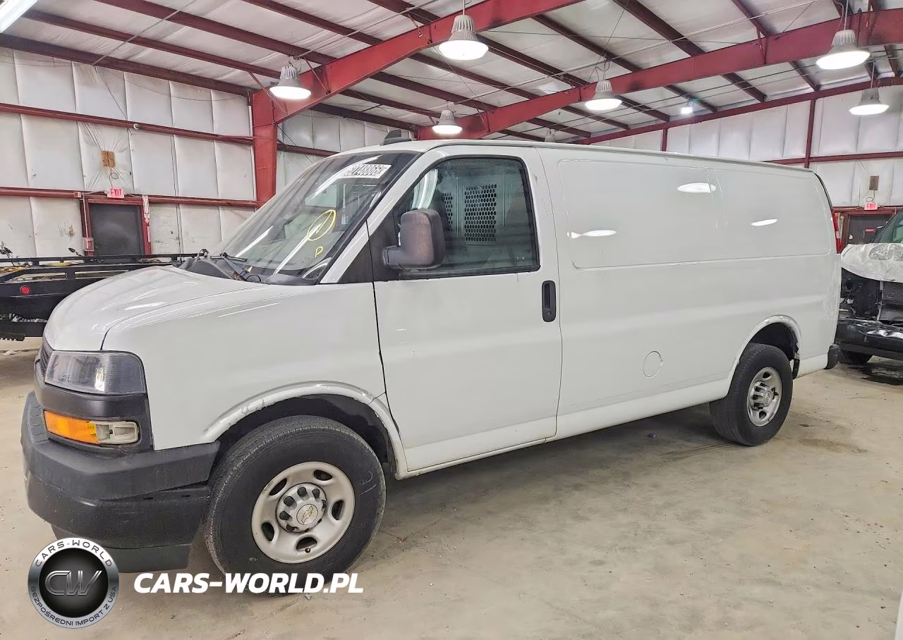 2022 Chevrolet Express 25