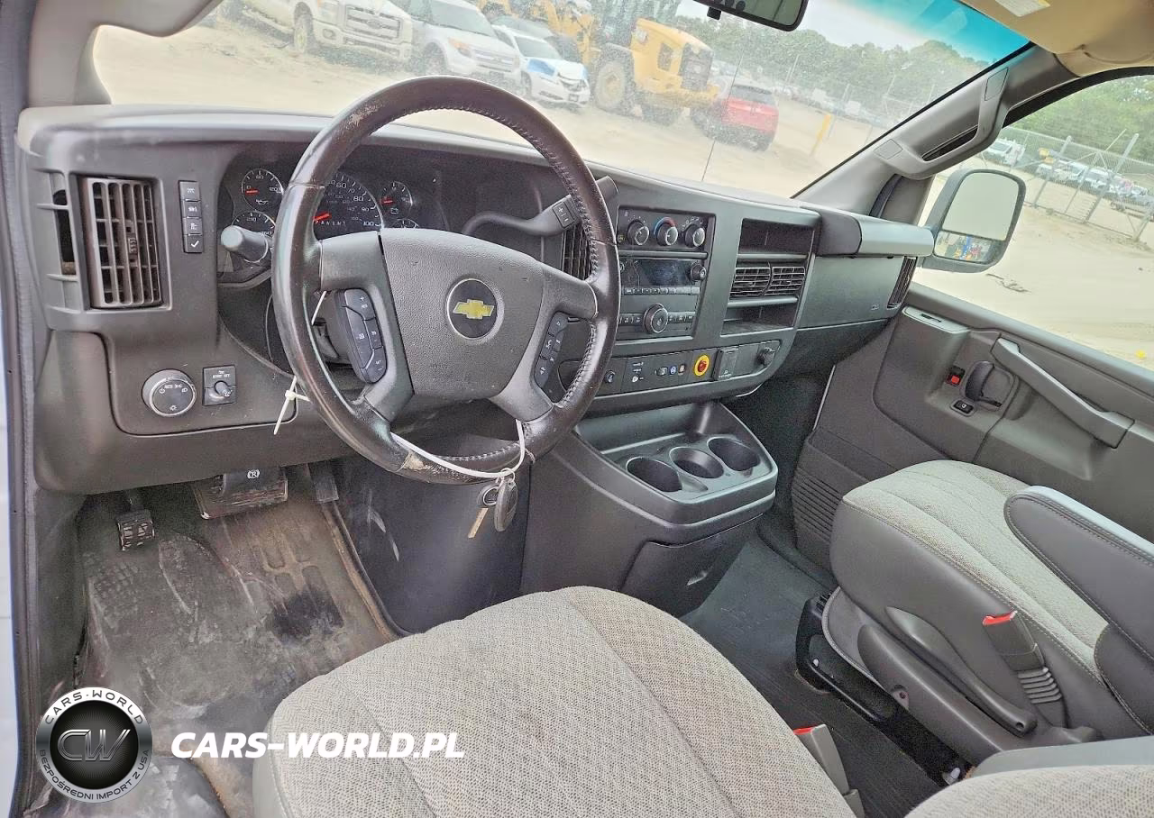 2022 Chevrolet Express 25 VIN:1GCWGAFP8N1173749 - 8
