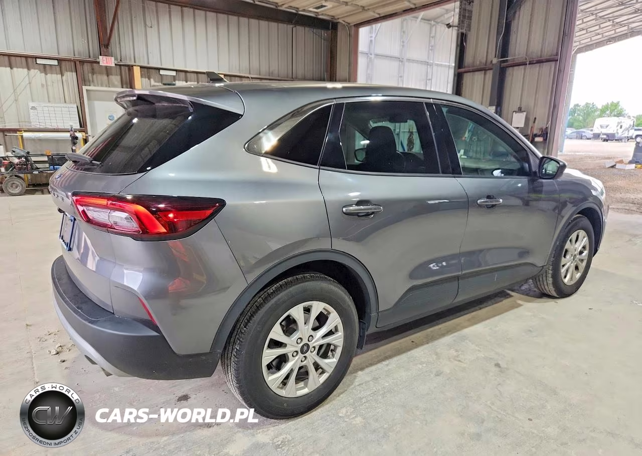 2023 Ford Escape Active VIN:1FMCU0GN2PUB35546 - 3