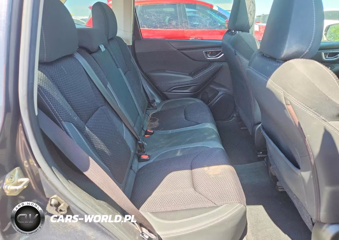 2020 Subaru Forester Premium VIN:JF2SKAGC3LH527482 - 10