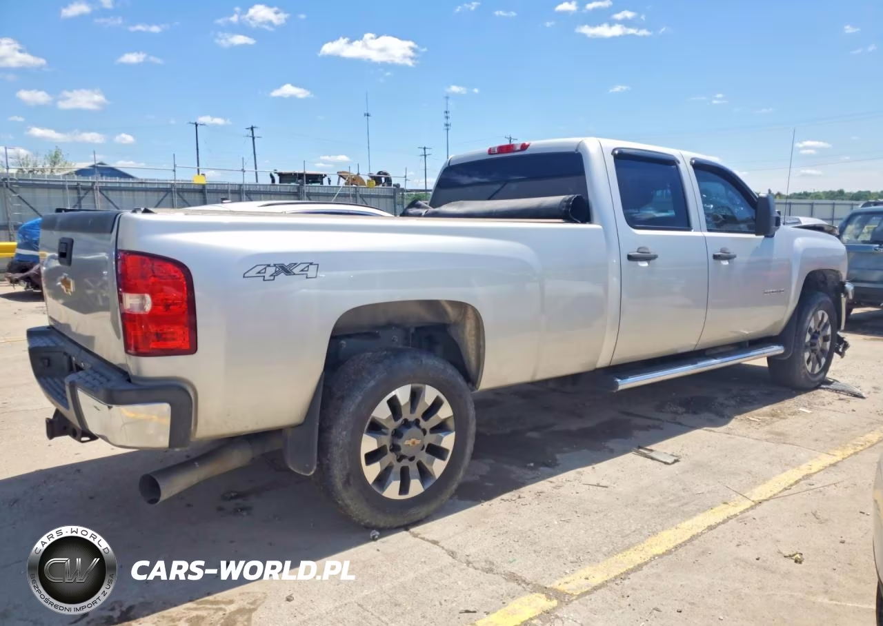2011 Chevrolet Silverado K3500 VIN:1GC4KZC83BF183850 - 3