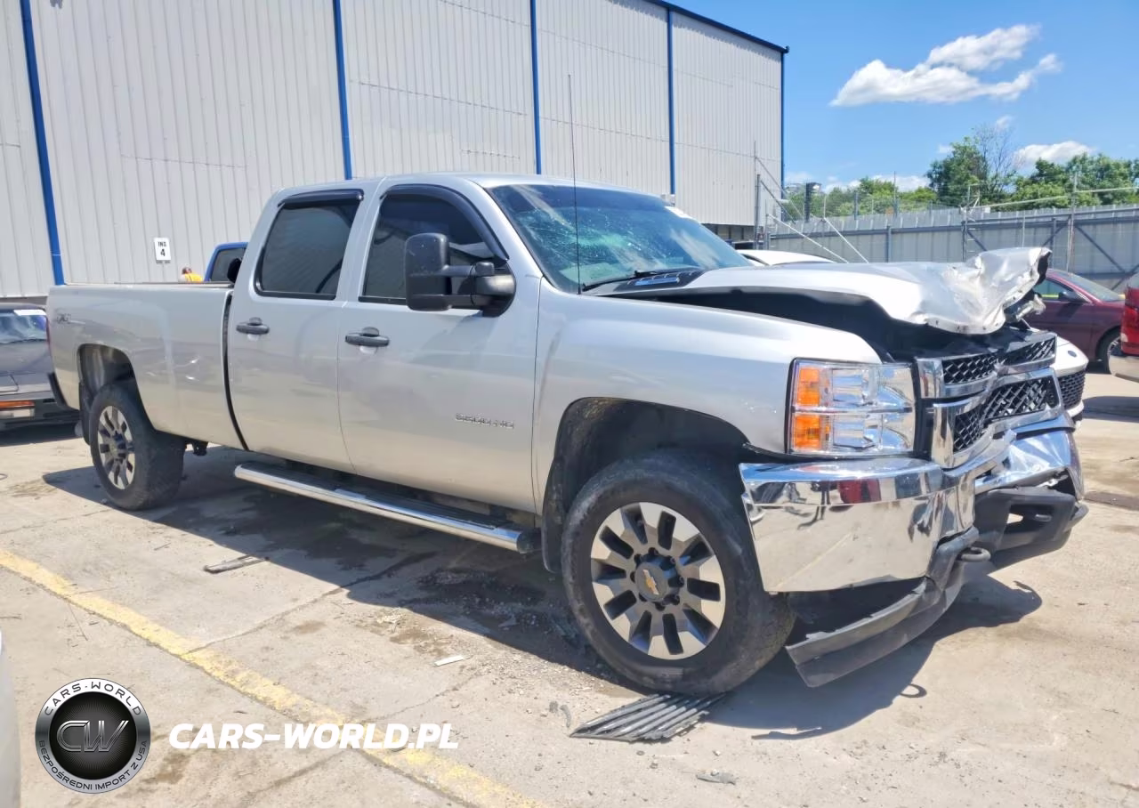 2011 Chevrolet Silverado K3500 VIN:1GC4KZC83BF183850 - 4