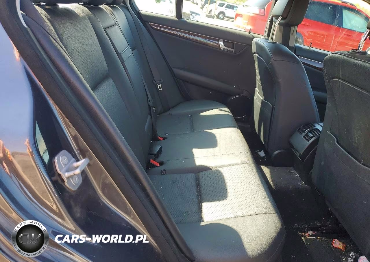2010 Mercedes-Benz C 300 4Matic VIN:WDDGF8BB5AF430797 - 10