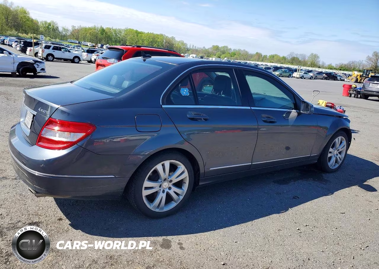 2010 Mercedes-Benz C 300 4Matic VIN:WDDGF8BB5AF430797 - 3