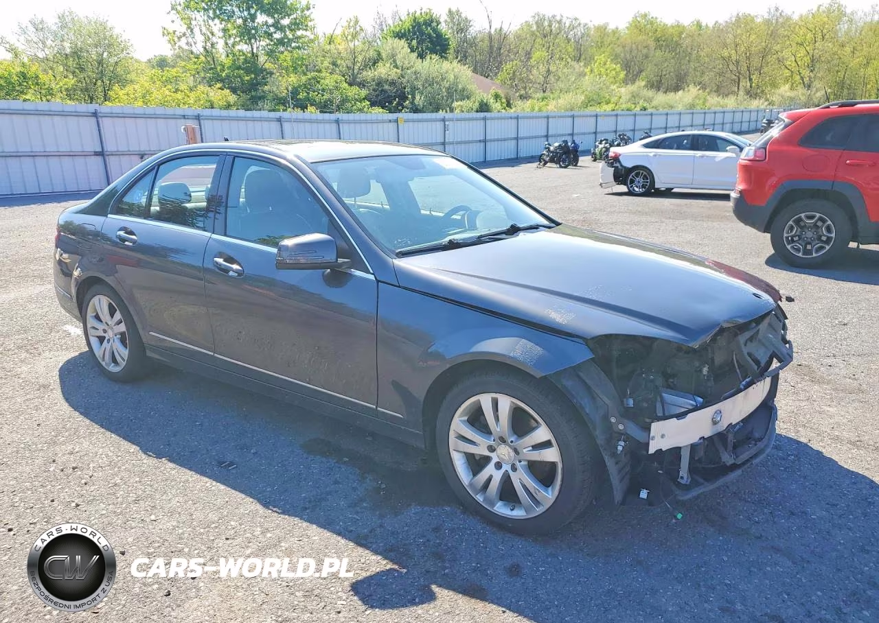 2010 Mercedes-Benz C 300 4Matic VIN:WDDGF8BB5AF430797 - 4