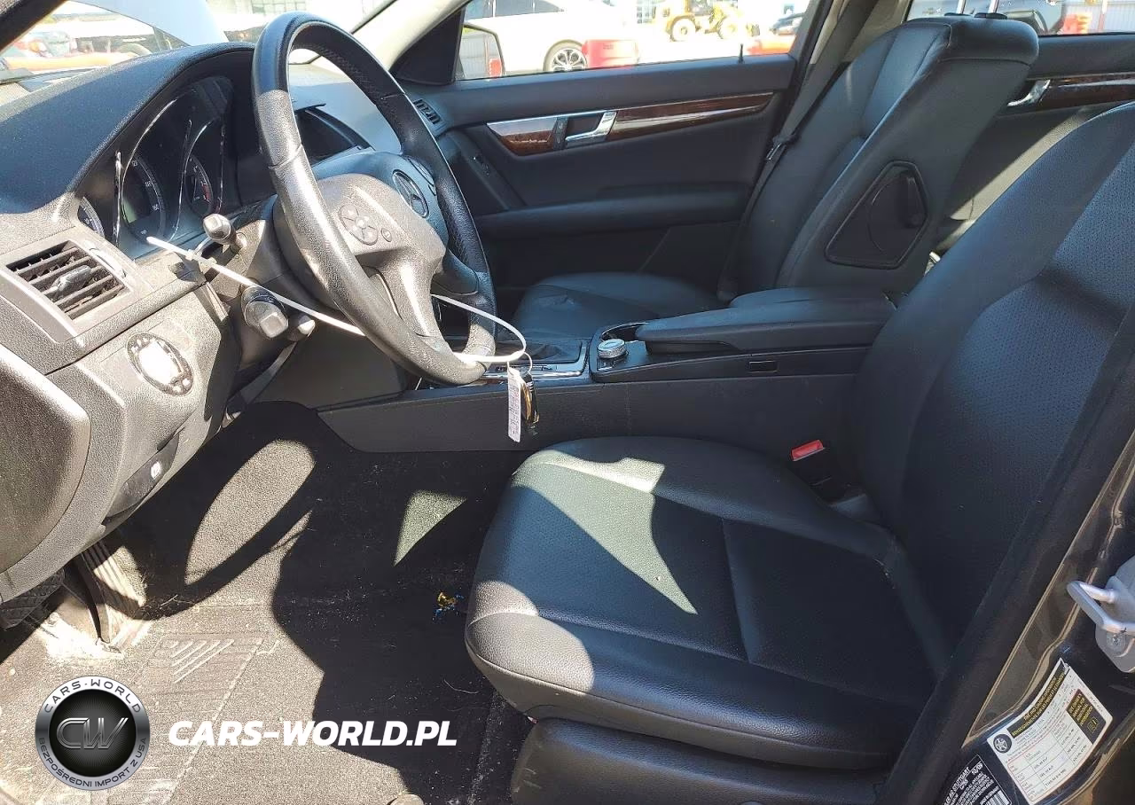 2010 Mercedes-Benz C 300 4Matic VIN:WDDGF8BB5AF430797 - 7