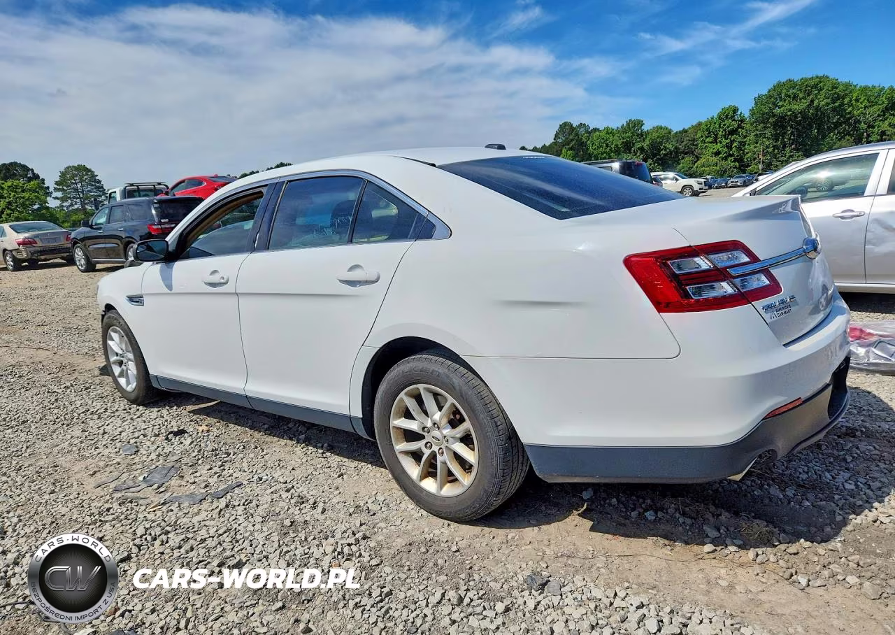2015 Ford Taurus Se VIN:1FAHP2D89FG113669 - 2