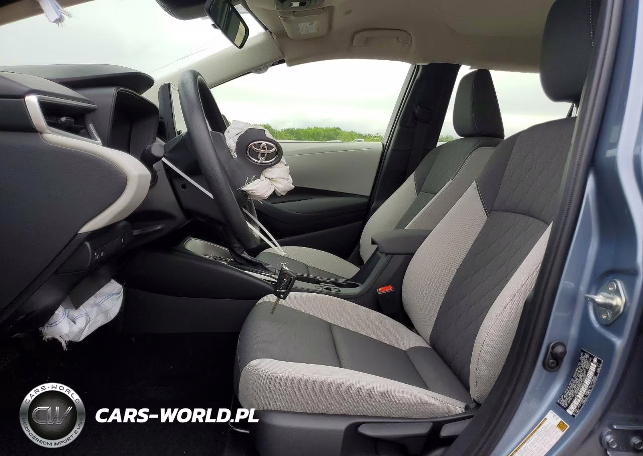 2025 Toyota Corolla Hybrid Le VIN:JTDBCMFE2S3105201 - 7