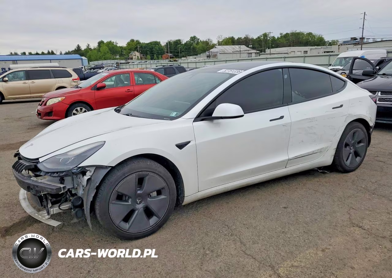 2021 Tesla Model 3 – zdjęcie 1 z 13