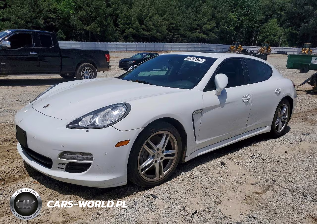 2013 Porsche Panamera 2