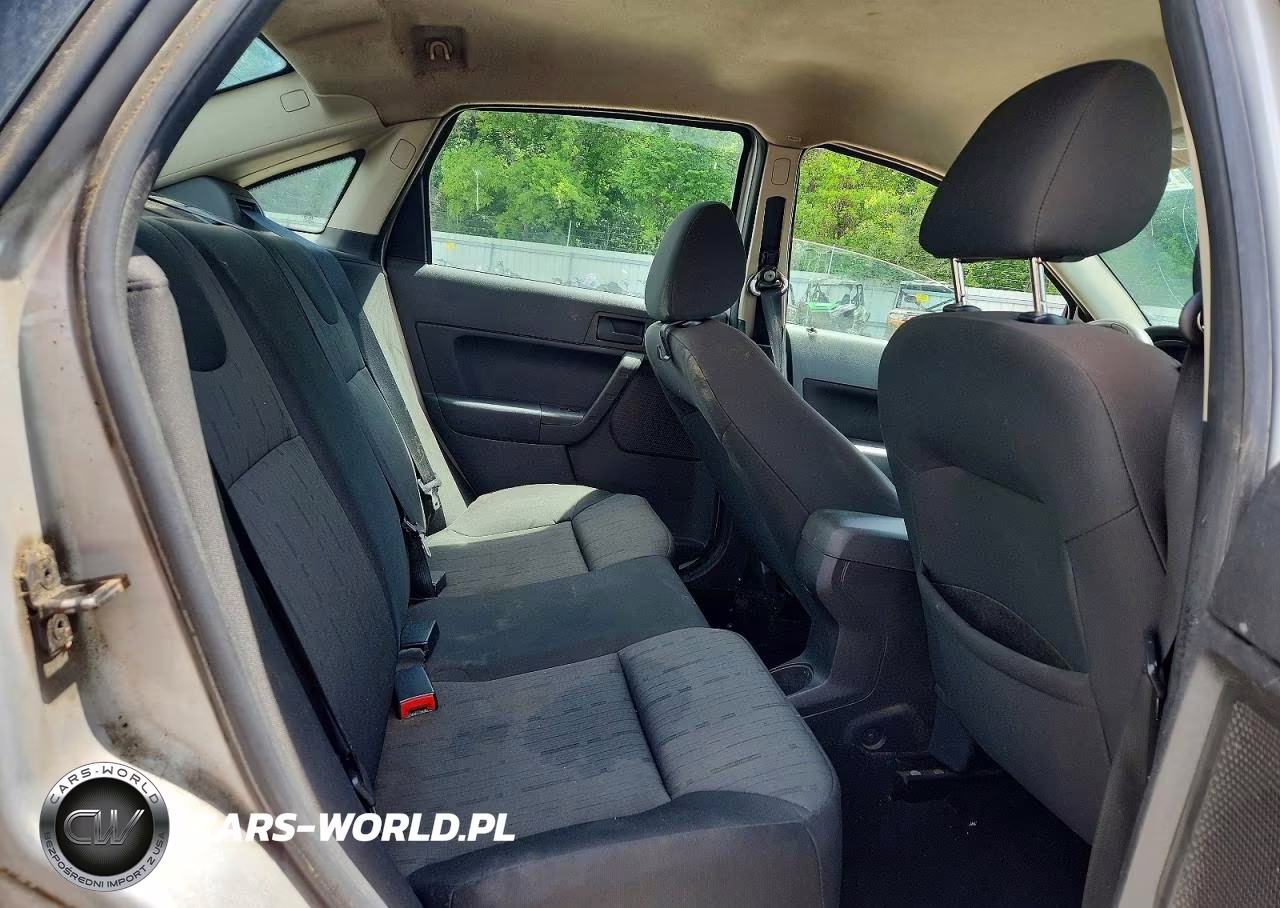 2008 Ford Focus Se VIN:1FAHP35N58W209527 - 10