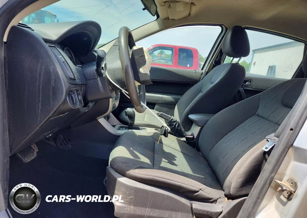 2008 Ford Focus Se VIN:1FAHP35N58W209527 - 7