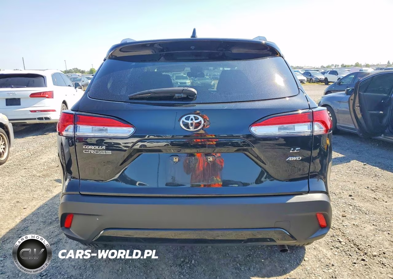 2022 Toyota Corolla Cross Le VIN:7MUBAABG5NV040185 - 6