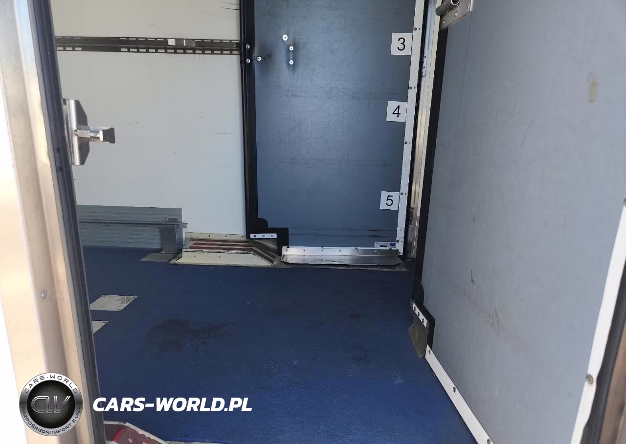 2022 Ford Transit Delivery Truck VIN:1FDBW5Z82NKA01543 - 10