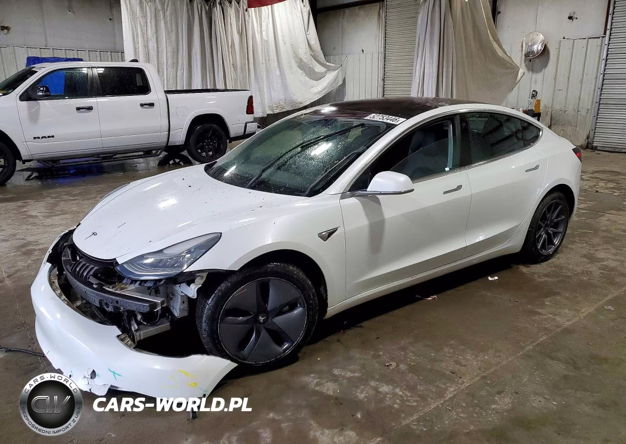 2018 Tesla Model 3 – zdjęcie 1 z 12