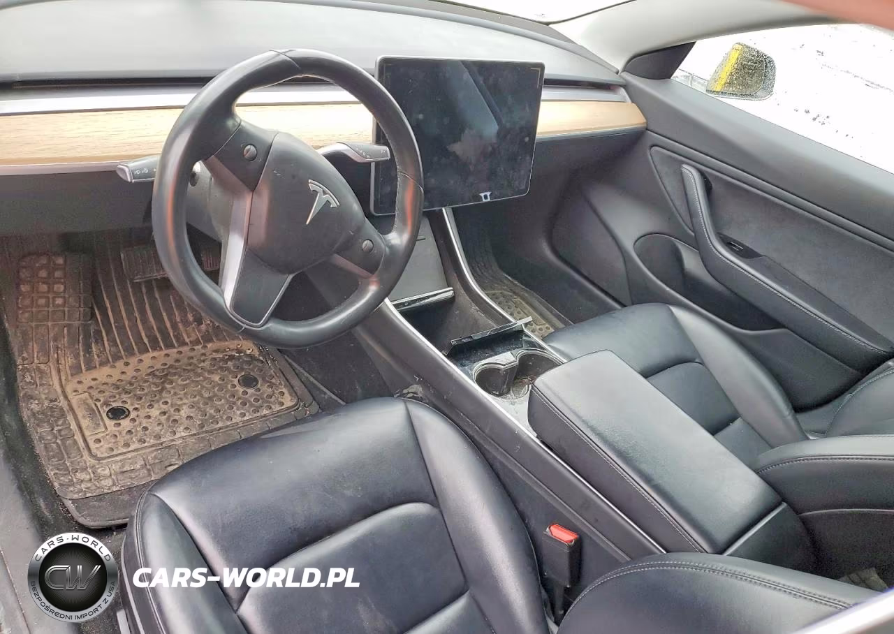 2018 Tesla Model 3 VIN:5YJ3E1EB8JF093884 - 8