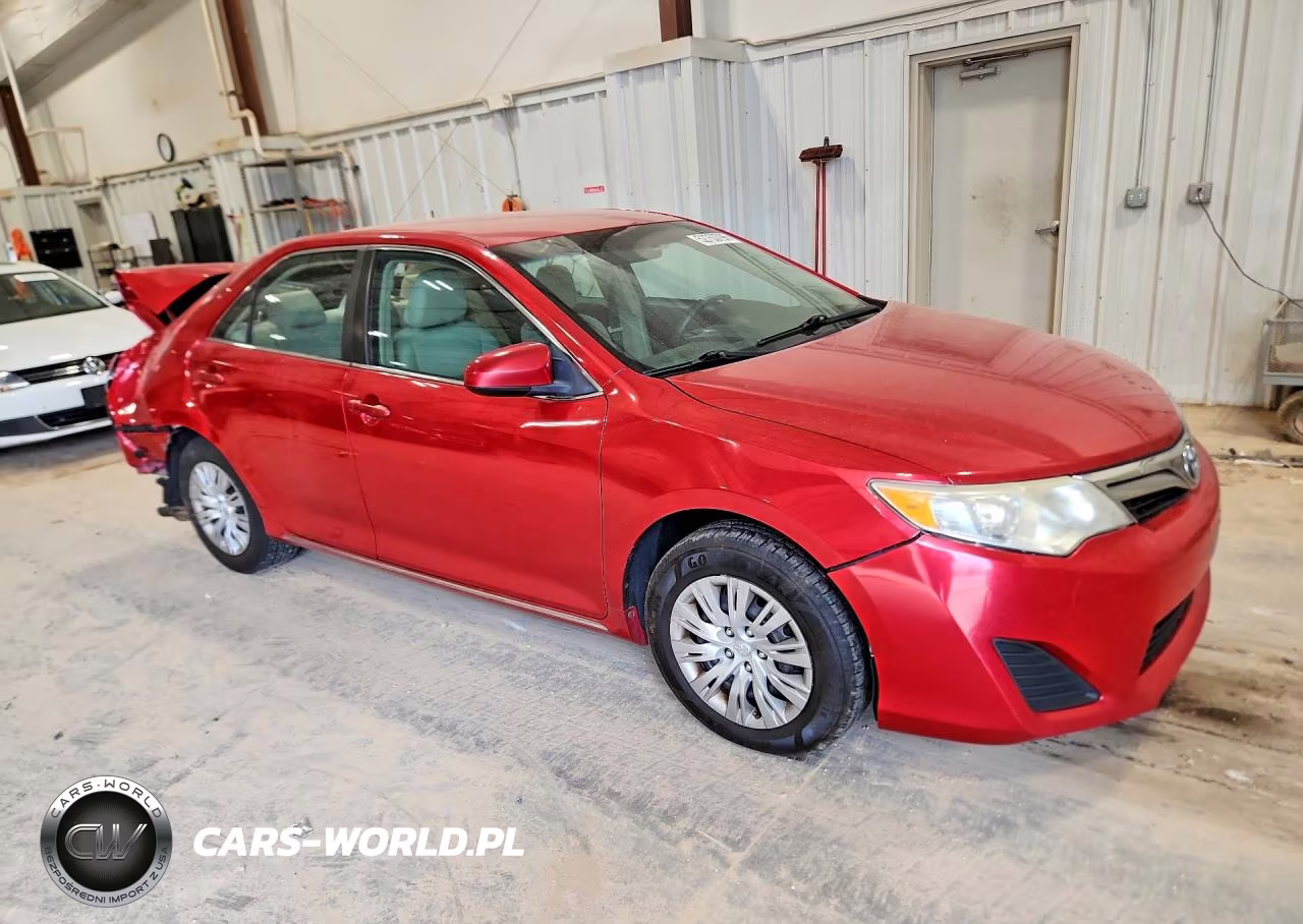 2013 Toyota Camry Le VIN:4T1BF1FK0DU668624 - 4
