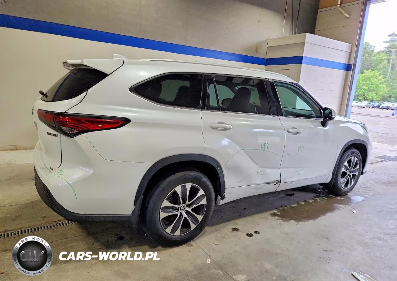 2022 Toyota Highlander Hybrid Xle VIN:5TDHBRCH5NS538068 - 3