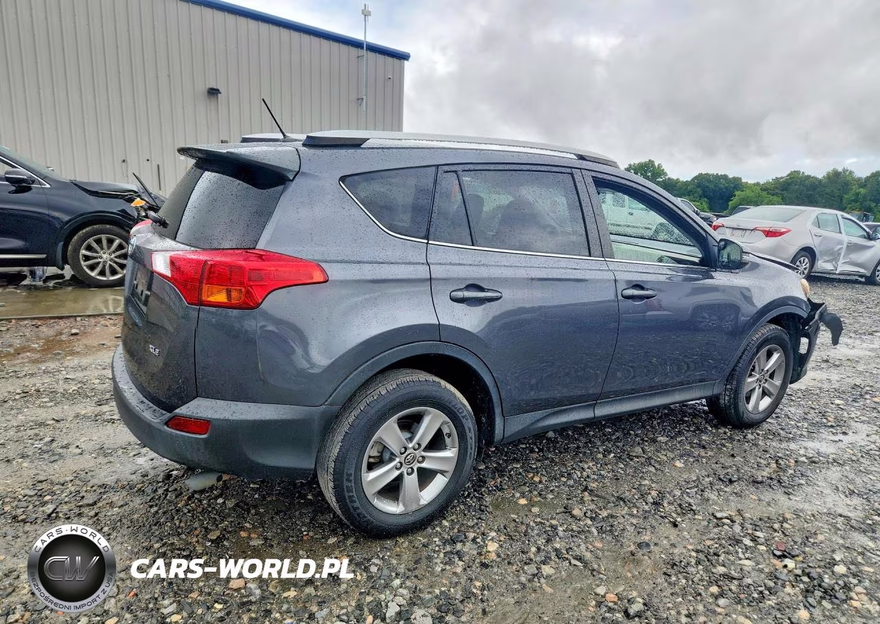 2015 Toyota Rav4 Xle VIN:JTMWFREV1FD052868 - 3