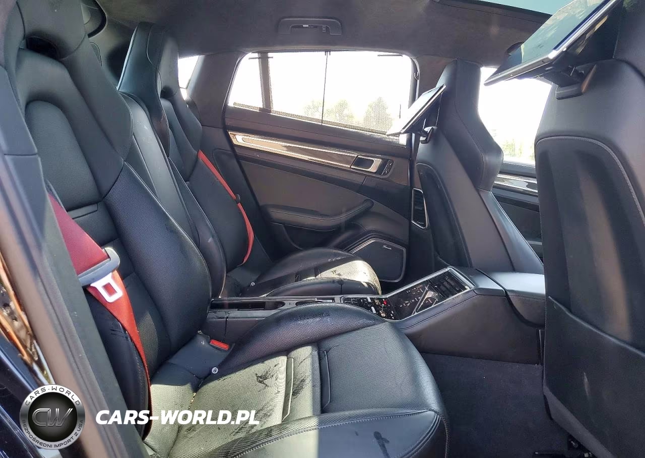 2017 Porsche Panamera Turbo VIN:WP0AF2A73HL152875 - 10