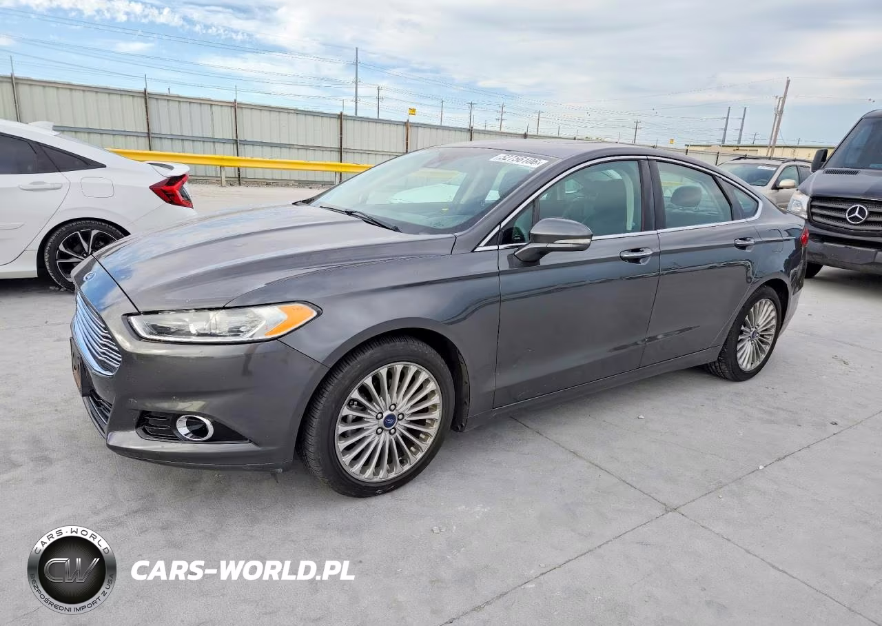 2016 Ford Fusion Titanium – zdjęcie 1 z 12