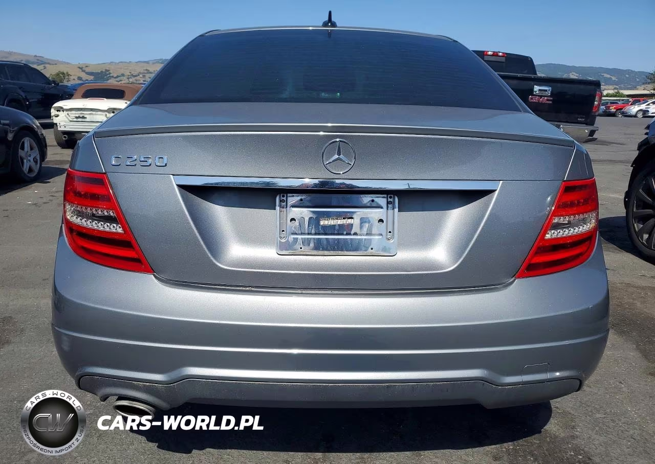2012 Mercedes-Benz C 250 VIN:WDDGF4HB3CR214559 - 6