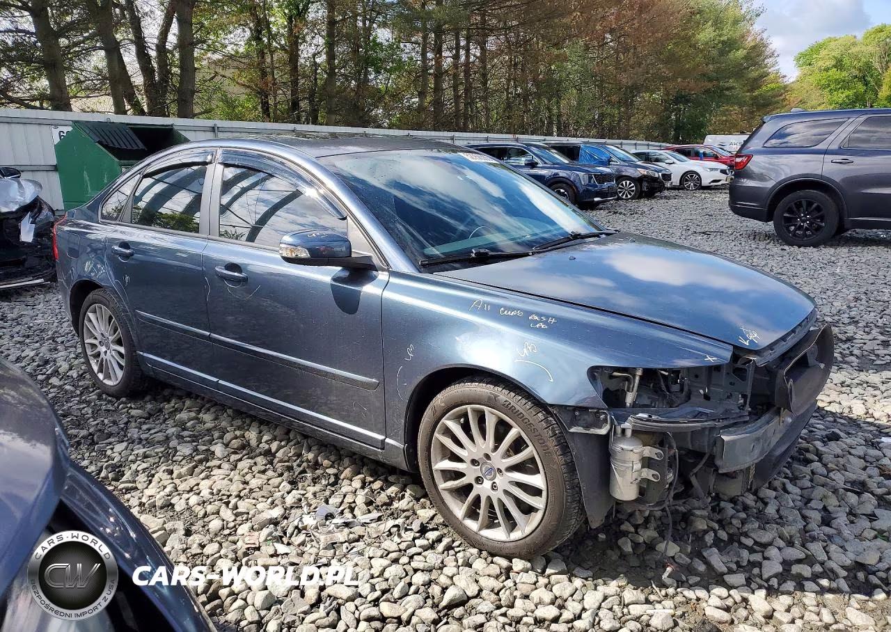 2011 Volvo S40 T5 VIN:YV1672MS3B2535192 - 4