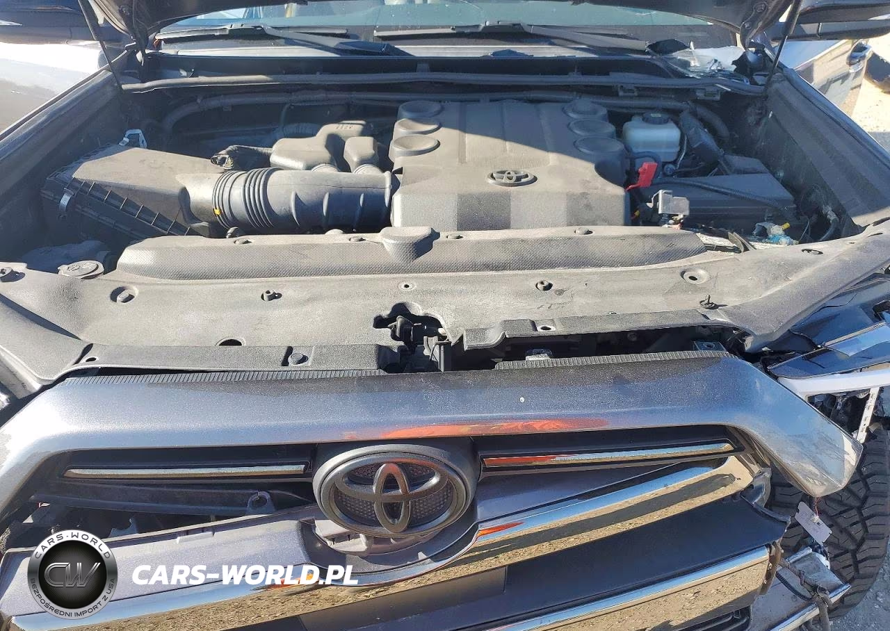 2021 Toyota 4Runner Nightshade Edition VIN:JTEJU5JRXM5955220 - 12