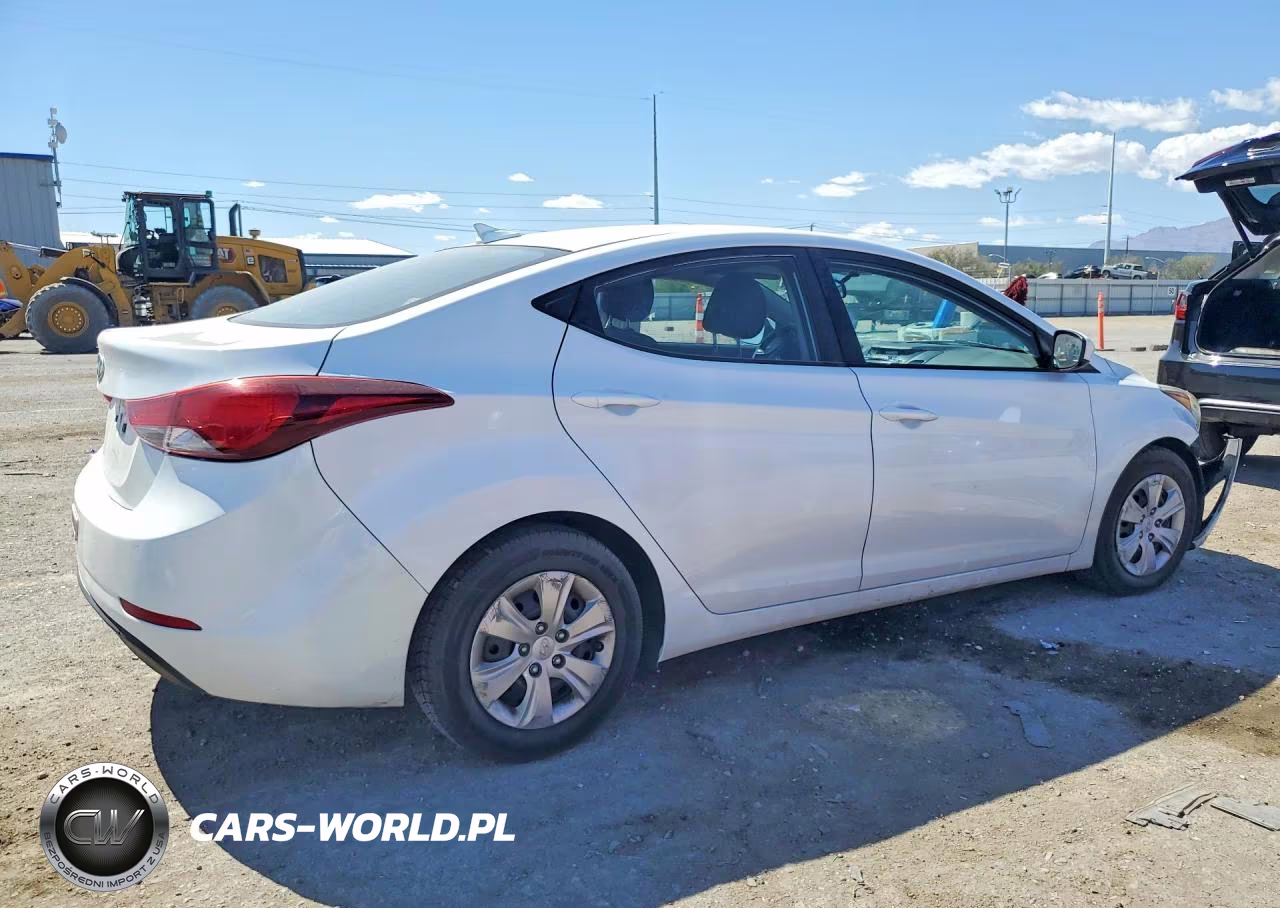 2016 Hyundai Elantra Se VIN:5NPDH4AE4GH700208 - 3
