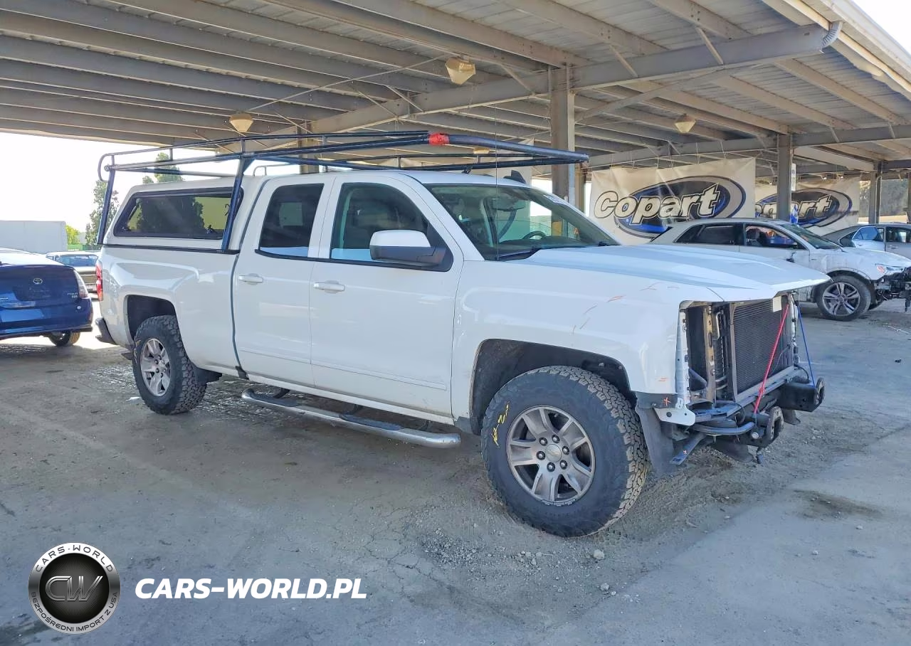 2018 Chevrolet Silverado C1500 Lt VIN:1GCRCREC1JZ251483 - 4