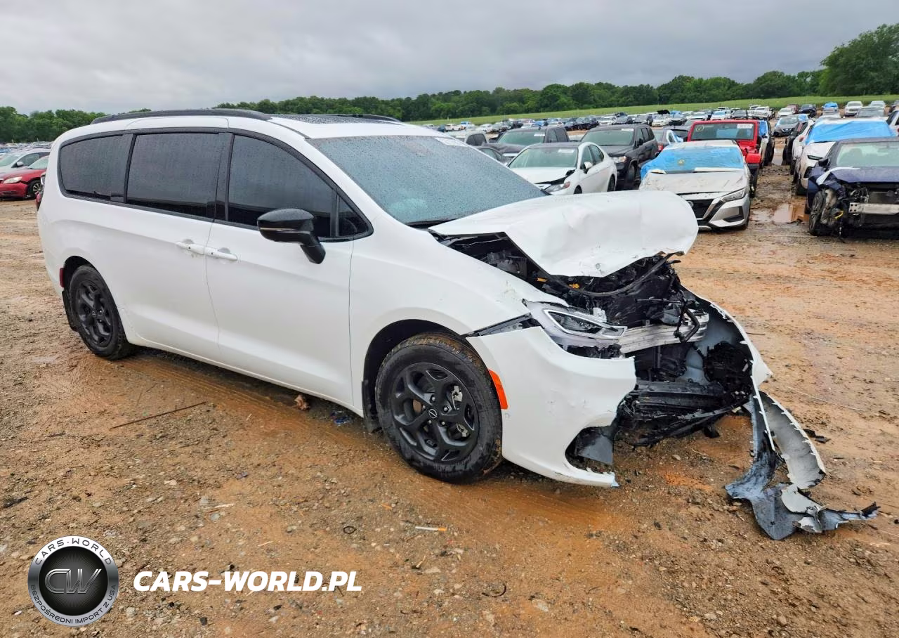 2025 Chrysler Pacifica Hybrid Select VIN:2C4RC1S7XSR574287 - 4