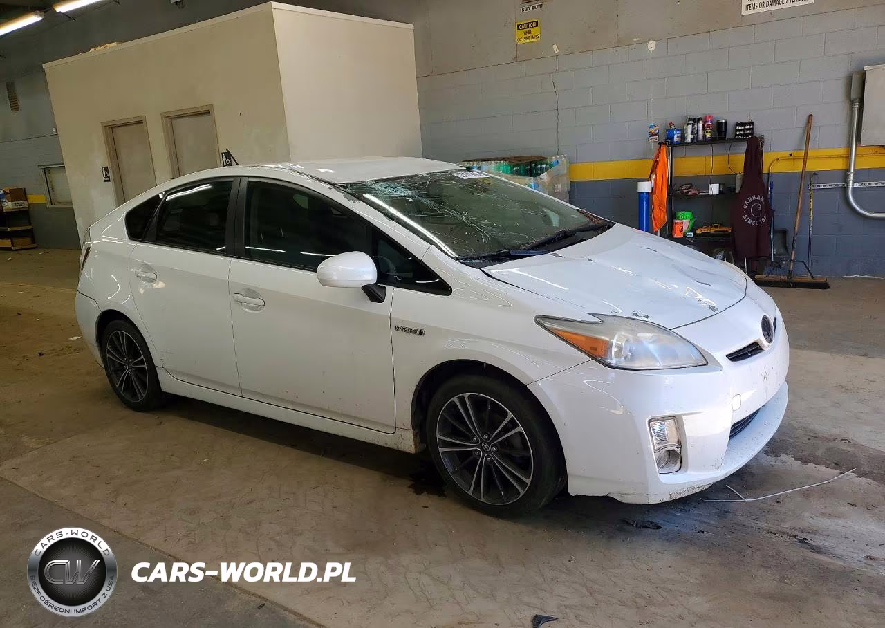 2011 Toyota Prius Two VIN:JTDKN3DU9B5342559 - 4
