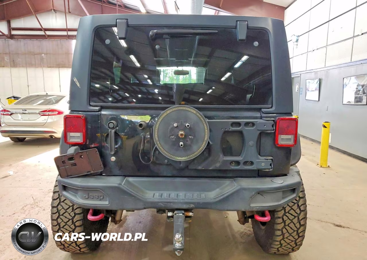 2016 Jeep Wrangler Unlimited Rubicon VIN:1C4HJWFG2GL109429 - 6