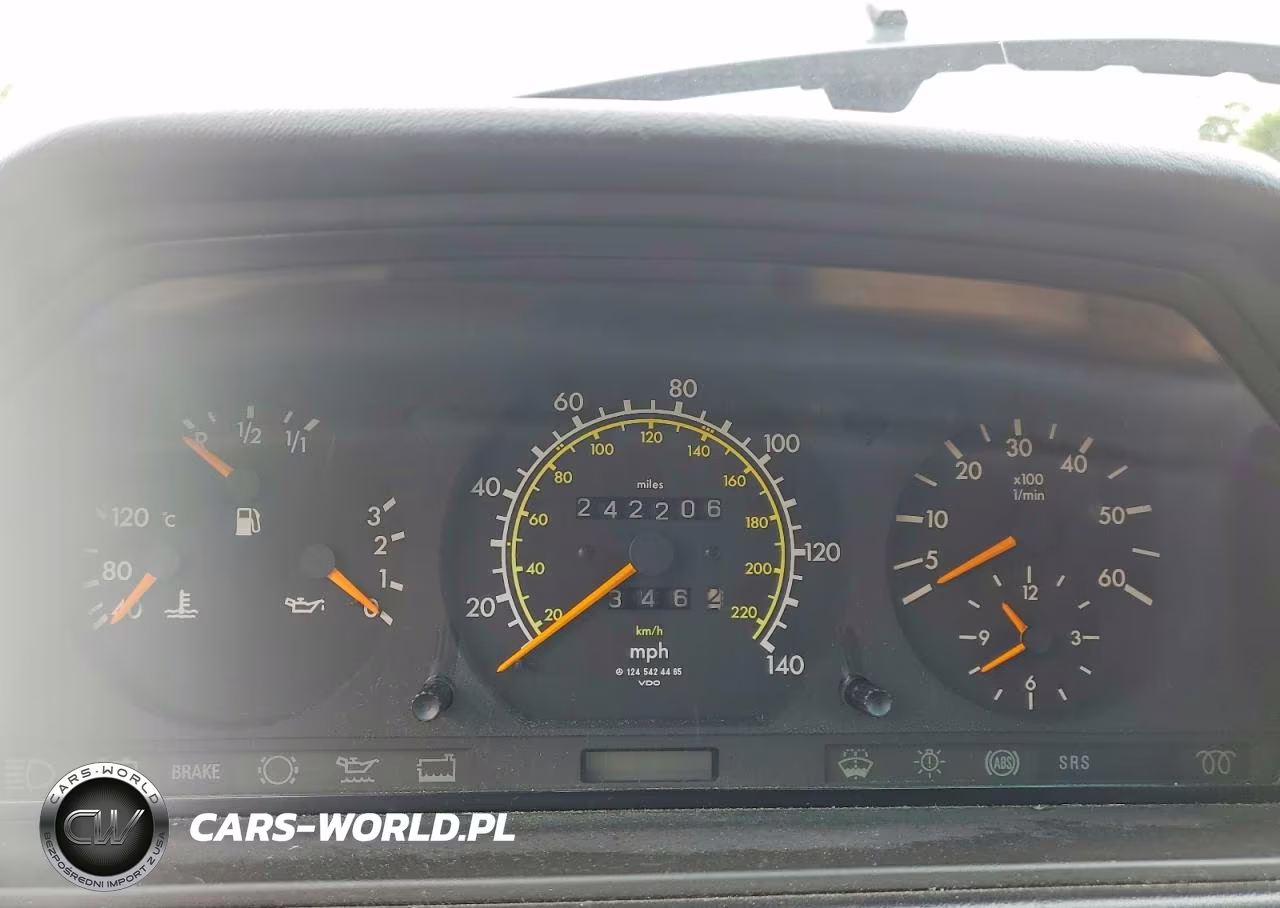1993 Mercedes-Benz 300 D VIN:WDBEB28EXPC008349 - 9