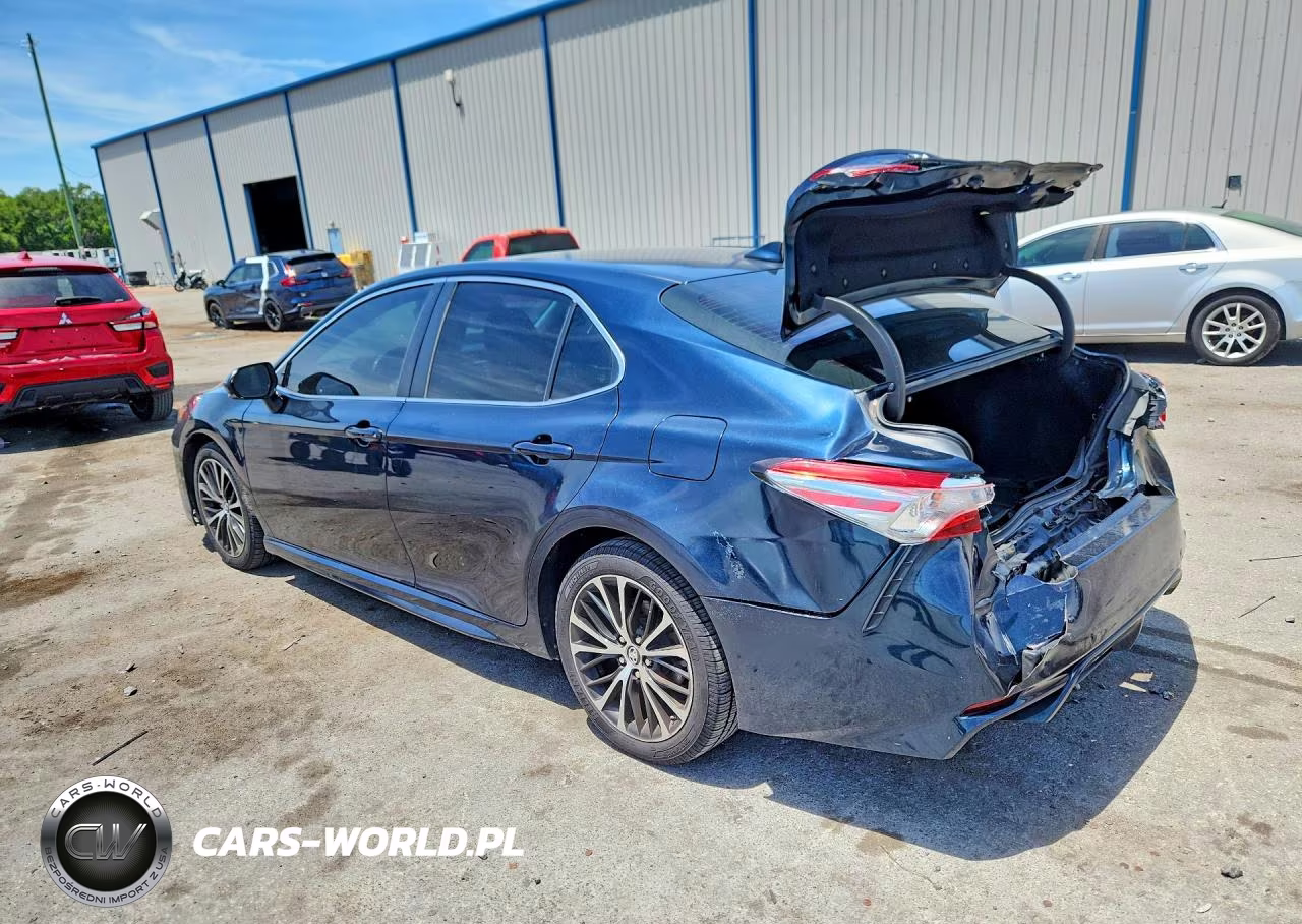 2018 Toyota Camry Se VIN:4T1B11HK0JU615073 - 2