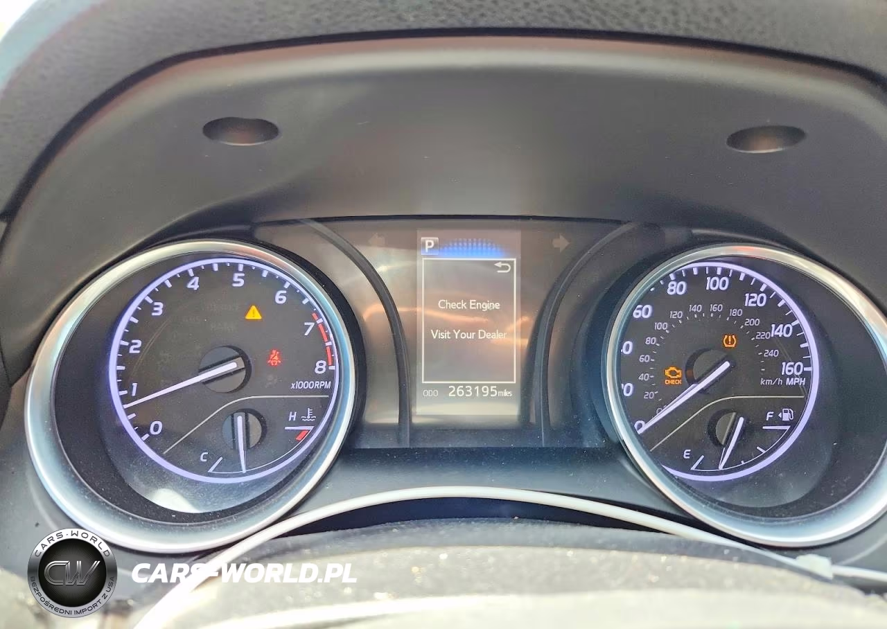 2018 Toyota Camry Se VIN:4T1B11HK0JU615073 - 9