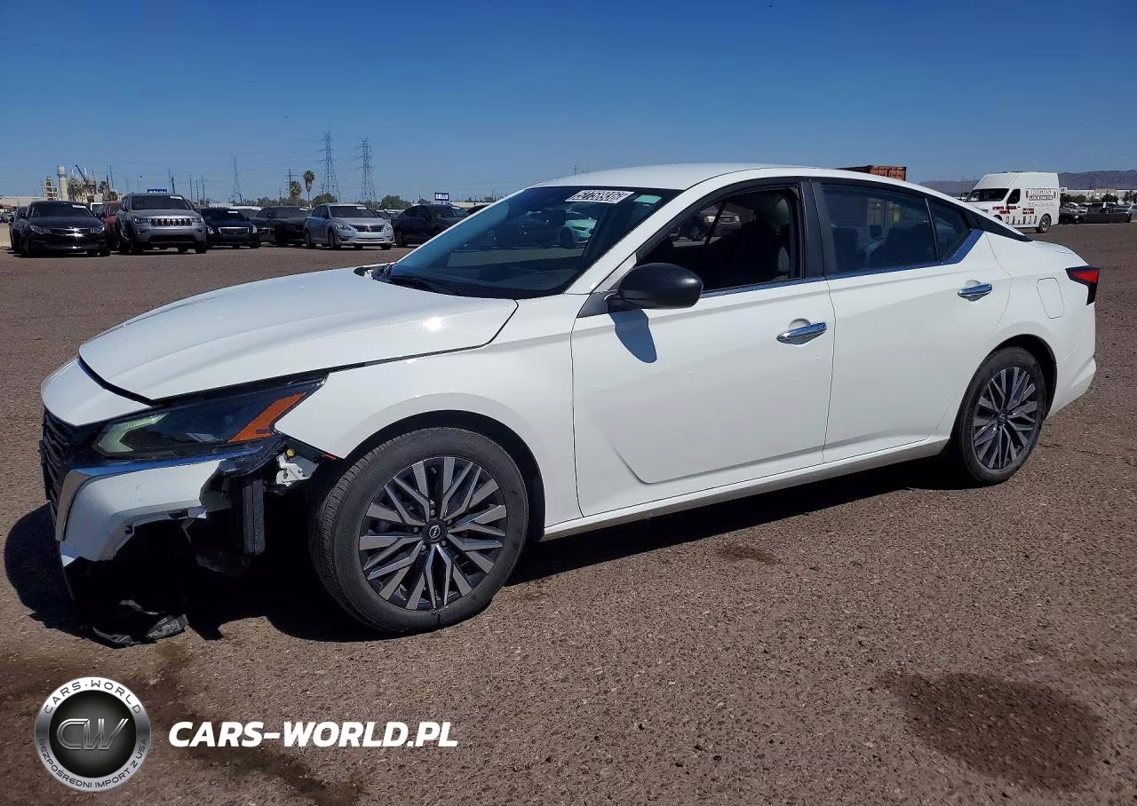 2025 Nissan Altima Sv