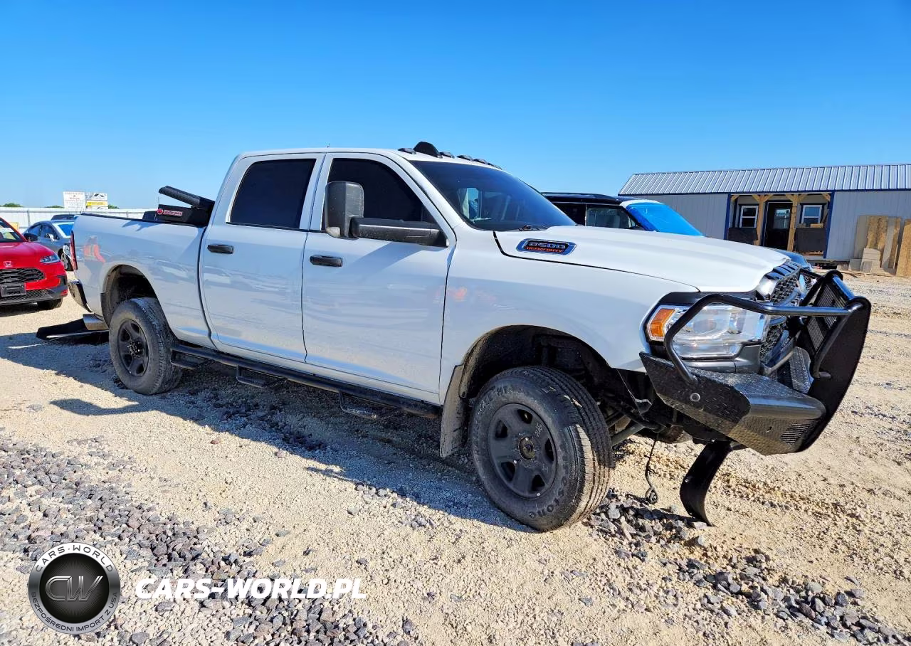 2022 Ram 2500 Tradesman VIN:3C6UR5CL7NG394794 - 4