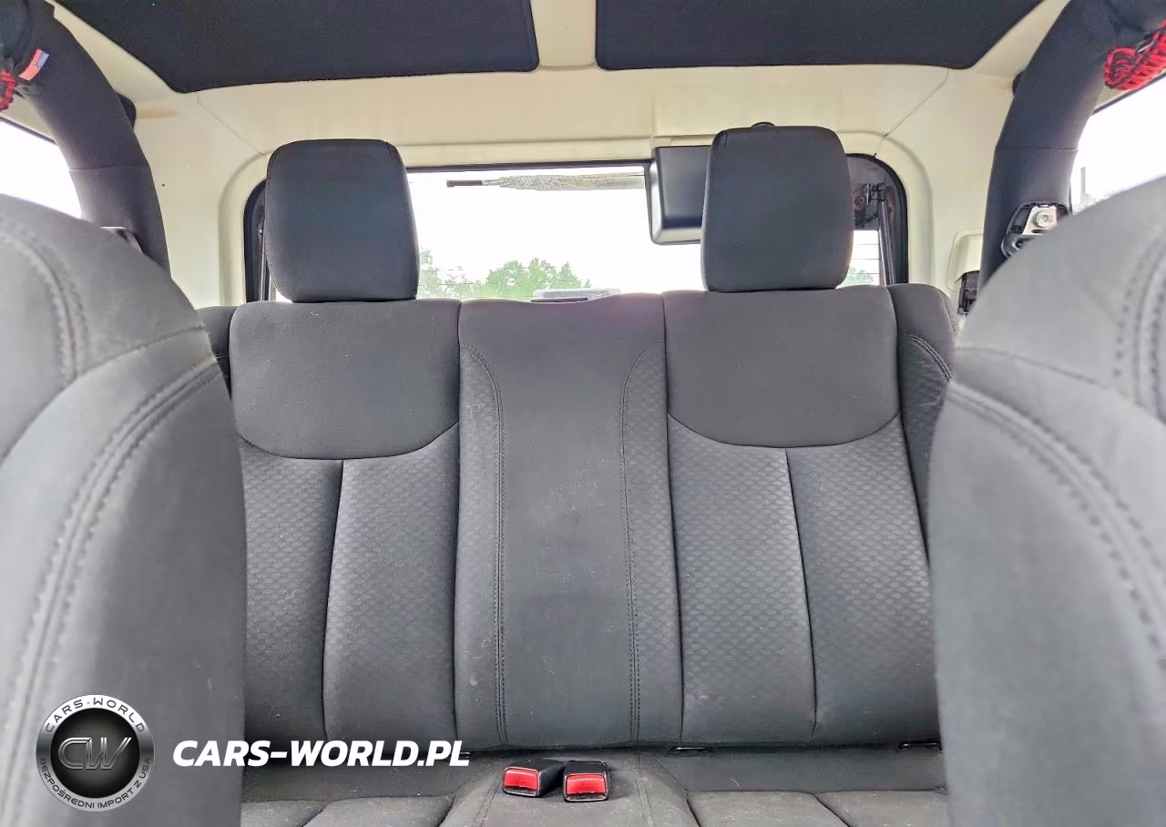 2016 Jeep Wrangler Sport VIN:1C4AJWAG8GL134313 - 10