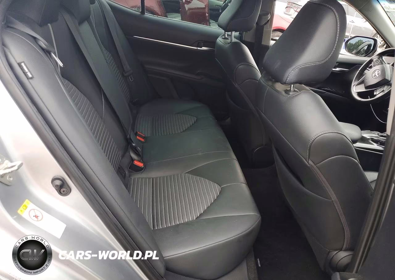 2018 Toyota Camry Se VIN:4T1B11HK6JU664648 - 10